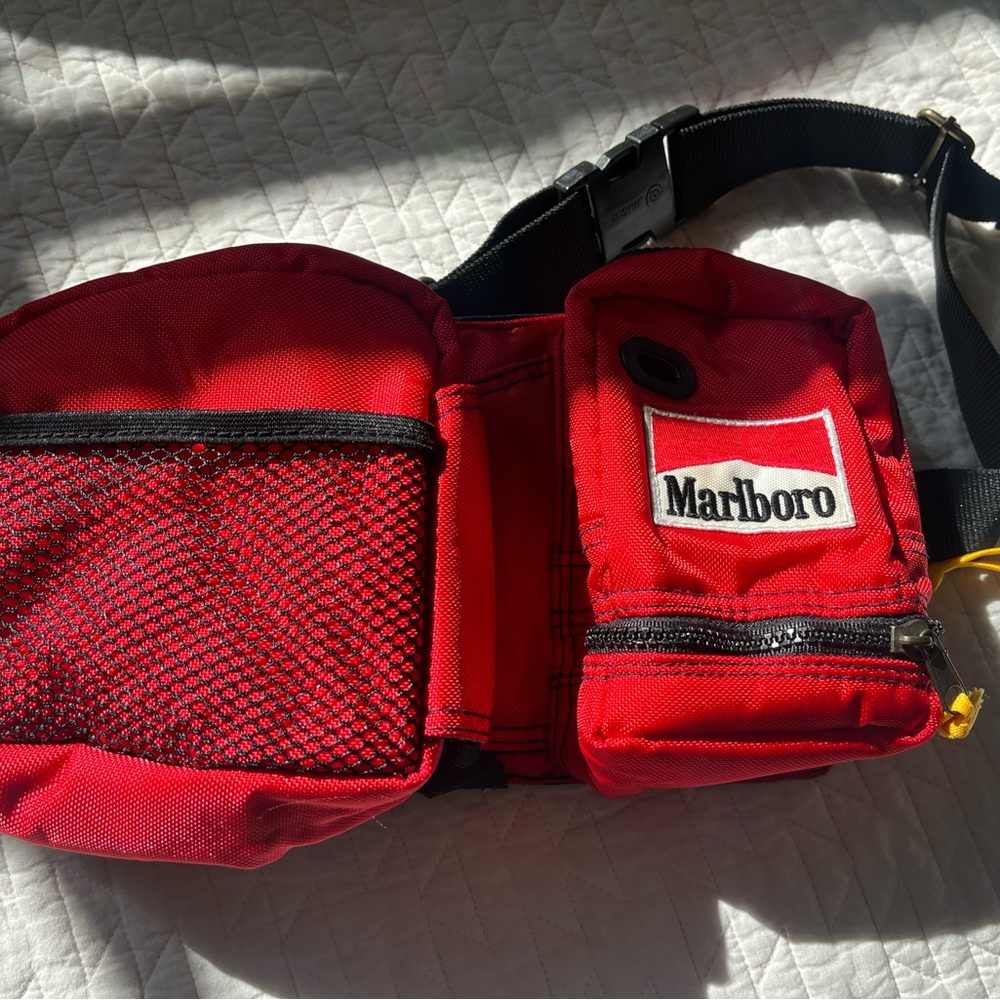 *NEW* vintage Marlboro red Fanny pack hip pack